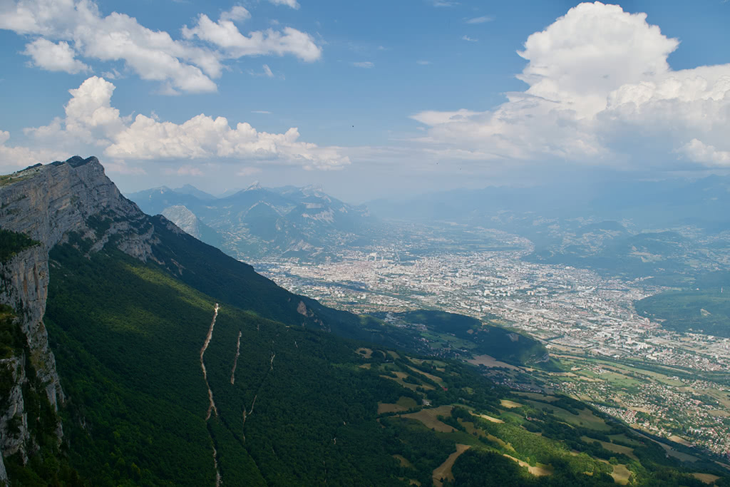View of Grenoble from the Vercors ridge, with the Moucherotte along the shoulder