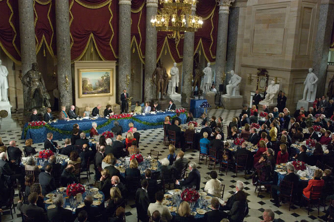 オバマ大統領の開始宴会、アメリカ合衆国議会議事堂の国立彫像ホール。