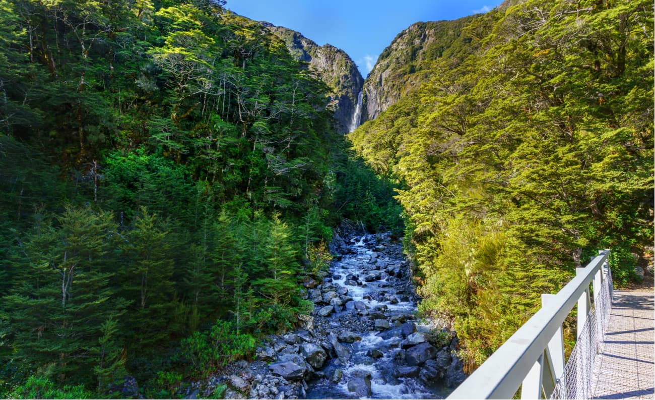 Devils Punchbowl Waterfall 