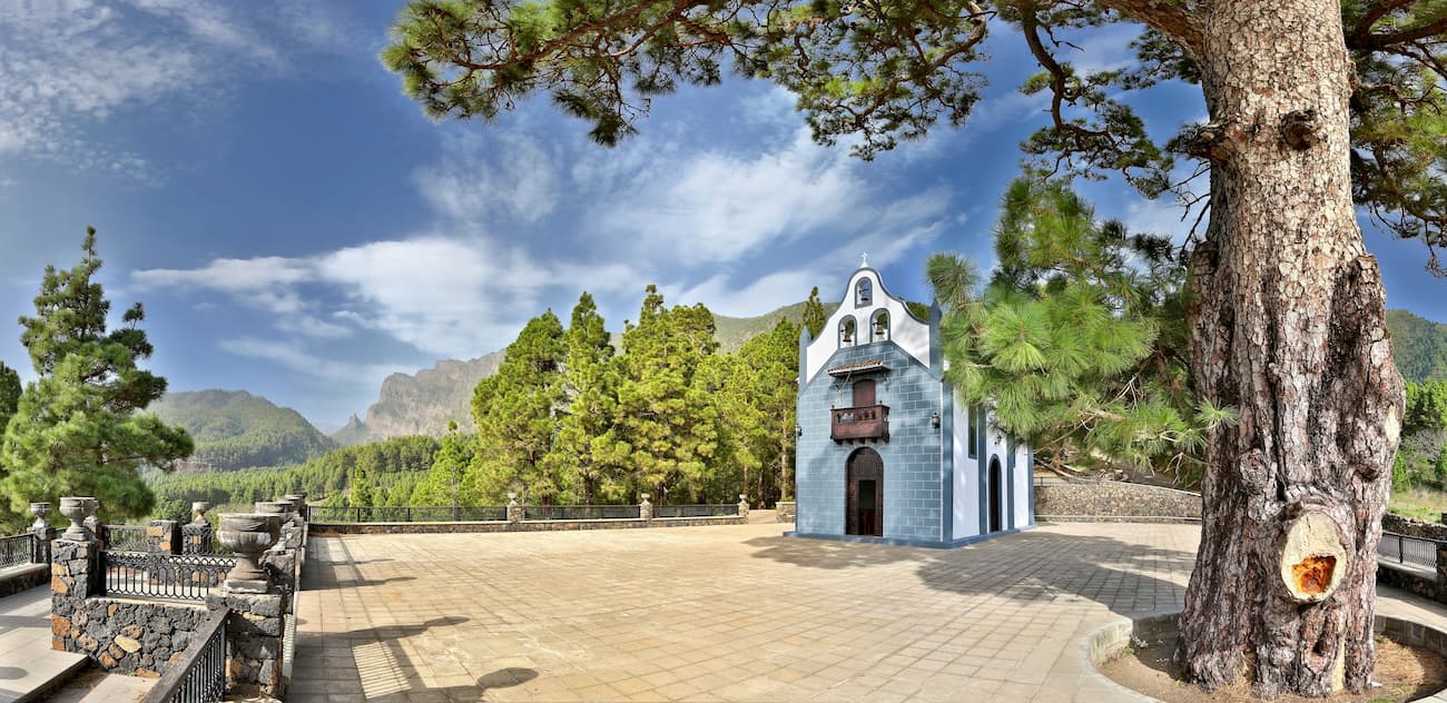 Cumbrecita-Ermita de la Virgen del Pino. Caldera de Taburiente National Park