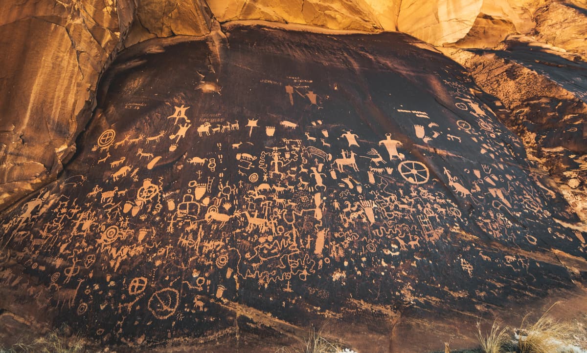 Newspaper Rock, one of the largest known collections of ancient petroglyphs