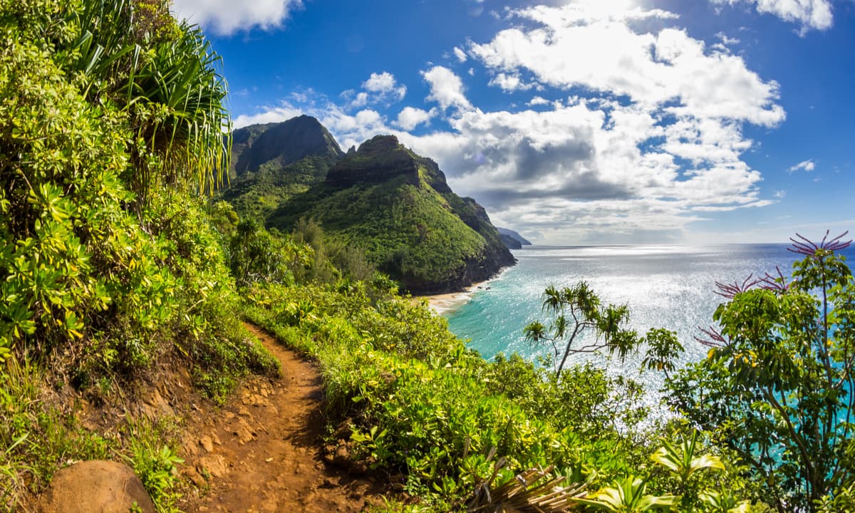 Be local in the Hawaii Mountains with the AR app