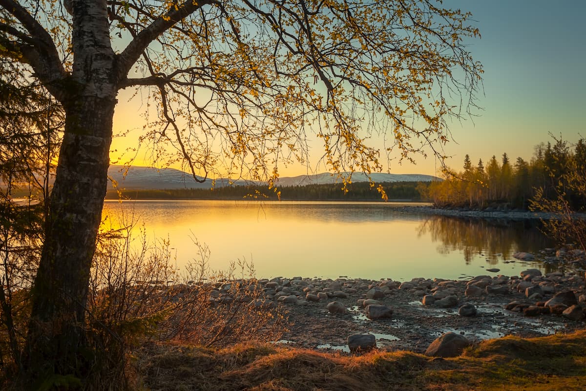 Morning sunrise on Lake Imandra. Khibiny Mountains