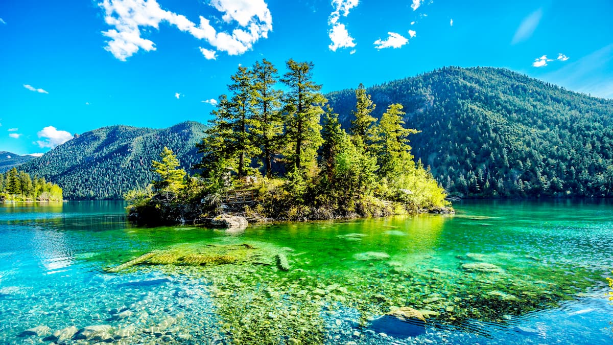  Pavilion Lake in Marble Canyon Provincial Park