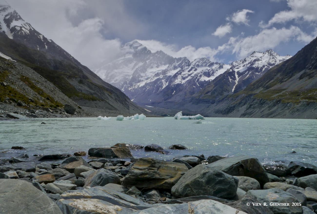 Hooker Glacier Lake and Mount Cook