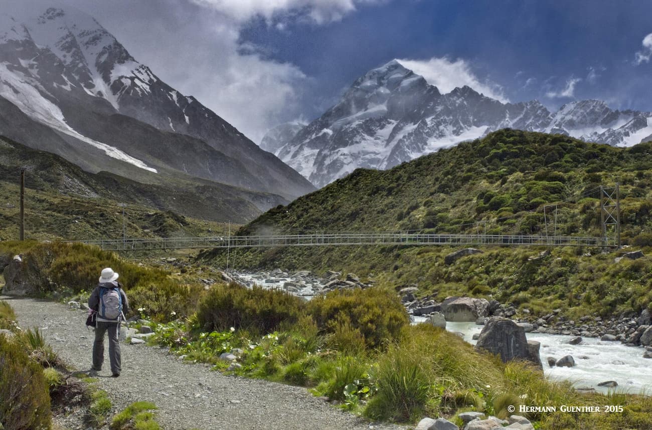 Hooker Valley Track and Swing Bridge