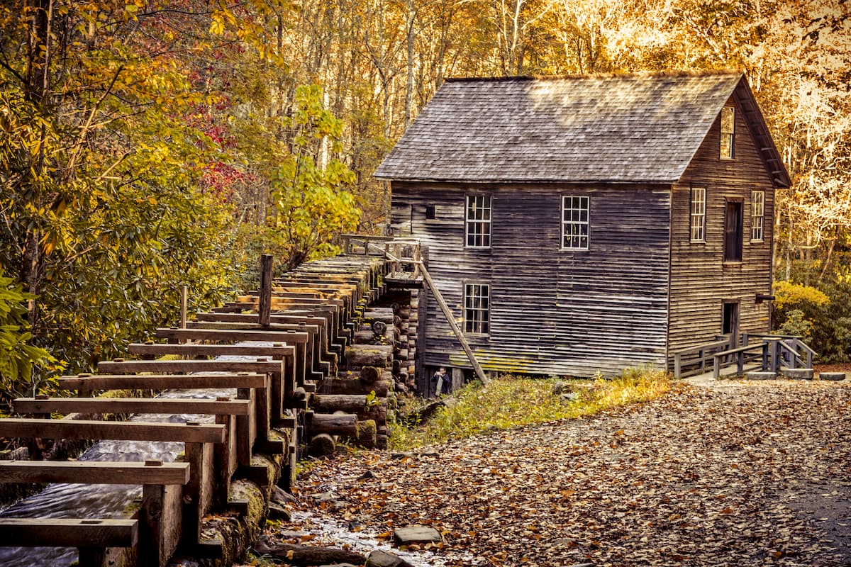 Newfound Mountains. Historic Mingus Mill 