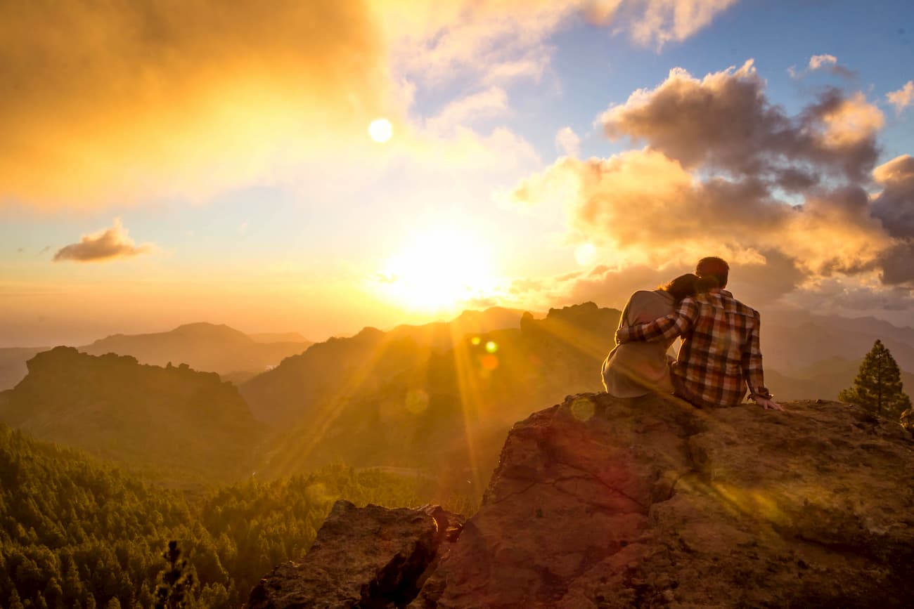Roque nublo look at the sunset