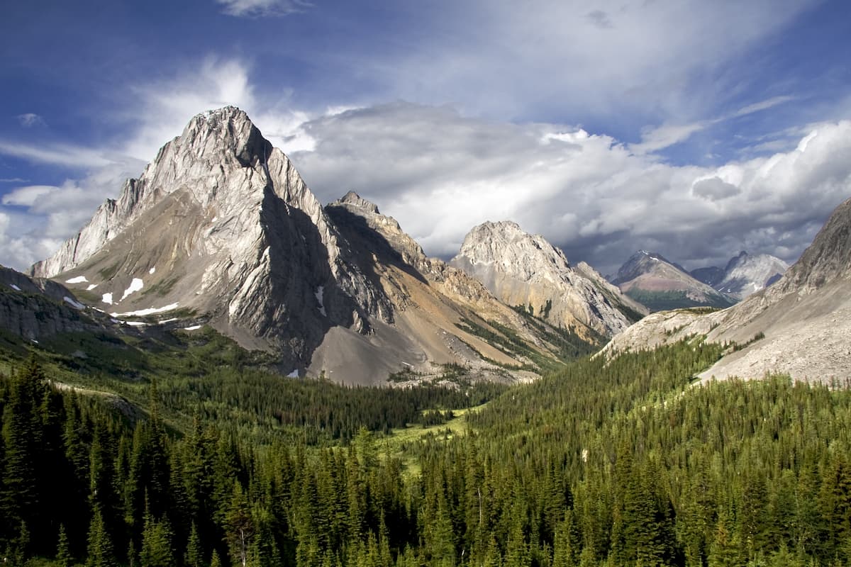 Burstall Pass. Peter Lougheed Provincial Park
