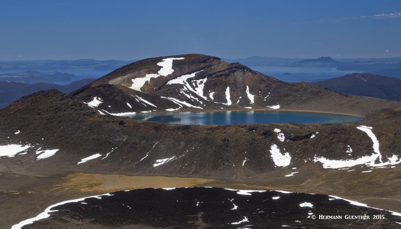 Blue Lake and Lake Taupō. Tongariro Alpine Crossing