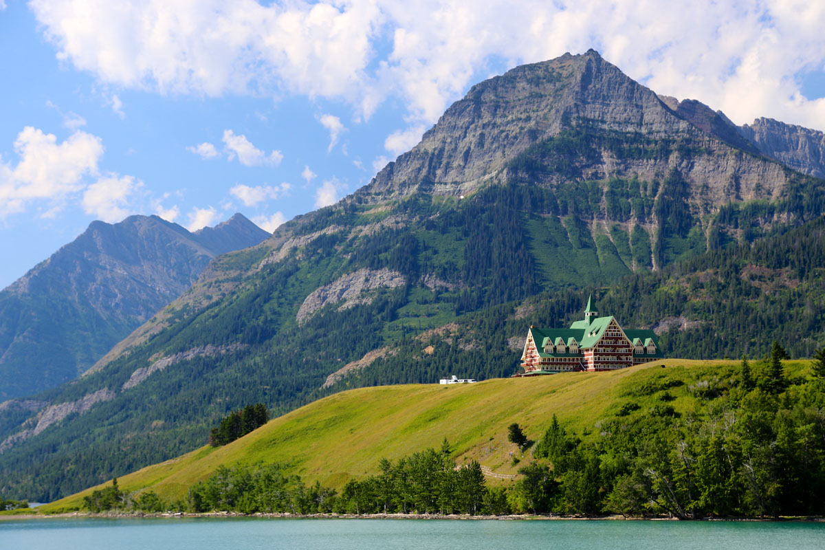 Waterton Lakes Lodge Resort