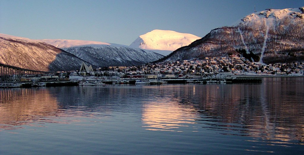 Photo №2 of Tromsdalstinden - Sálašoaivi
