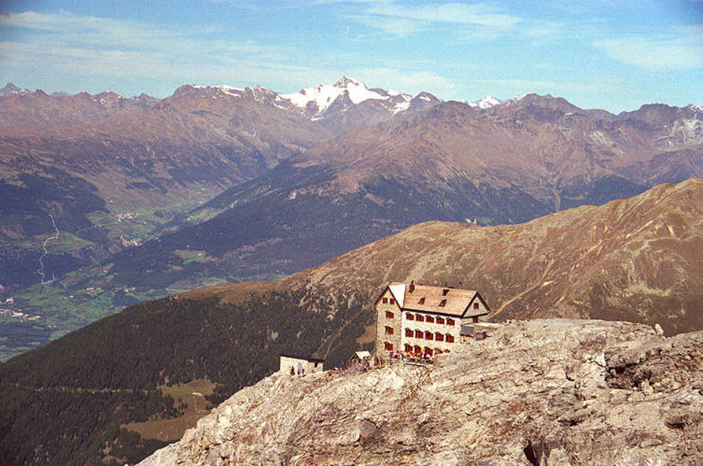 Photo №2 of Payerhütte - Rifugio Payer