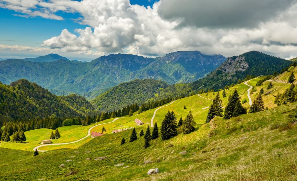 Passo Tremalzoб Alto Garda Bresciano Park, Italy