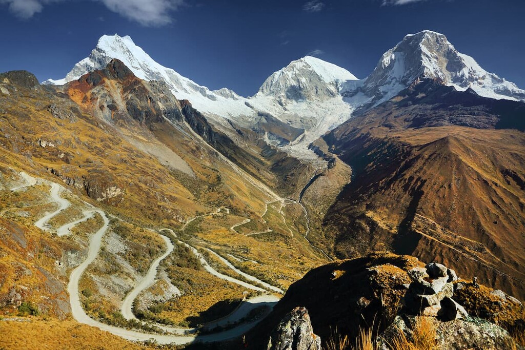 Huascaran Norte (6655m) and Huascaran Sur (6768 m) peaks in Cordileira Blanca, Peru