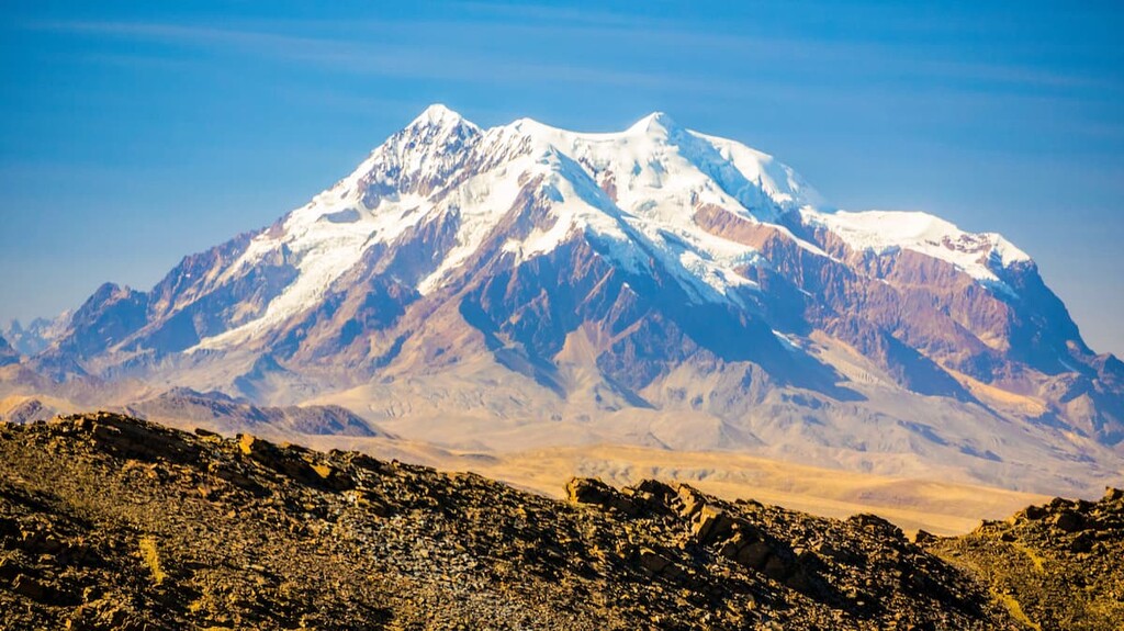 Illimani moutain, andes, Bolivia