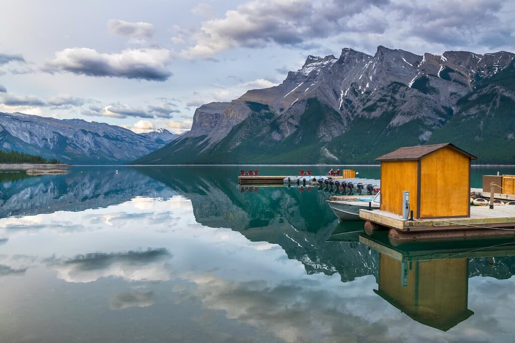 Lake Minnewanka, Alberta, Bighorn, Canada