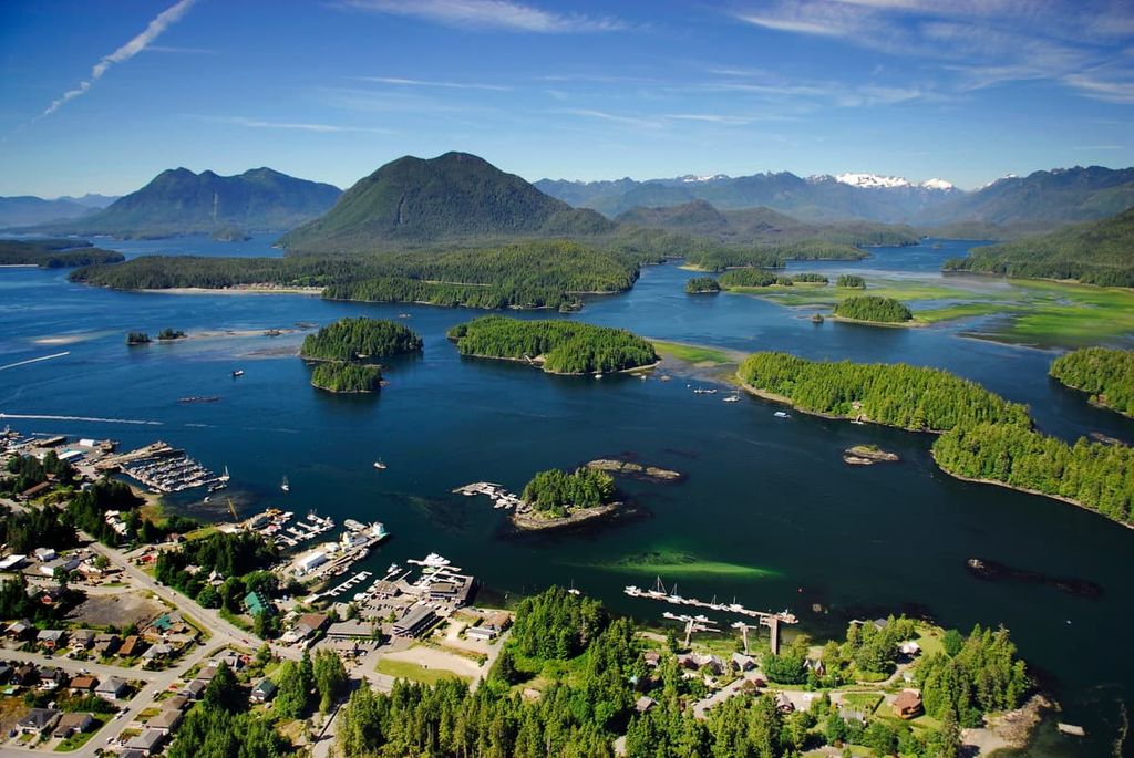 Alberni-Clayoquot Regional District Mountains