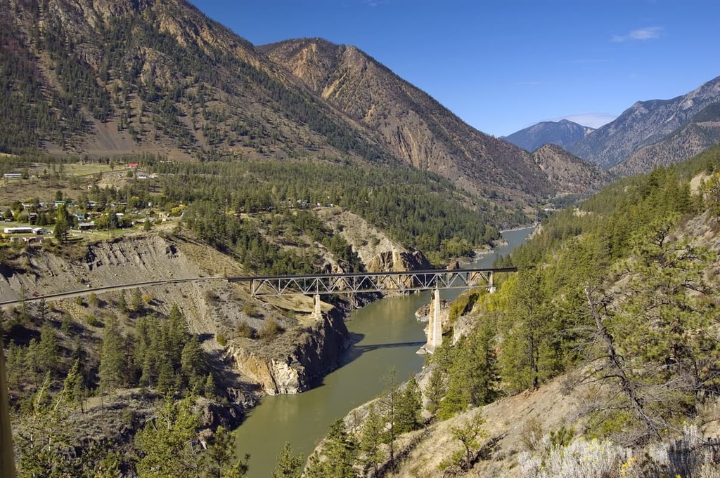 Camelsfoot Range, Canada