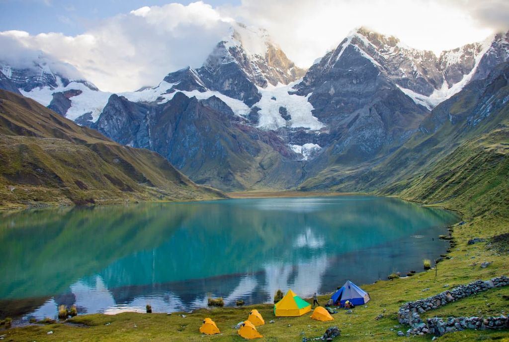 Carhuacocha Laguna, Cordillera Huayhuash Reserved Zone, Peru