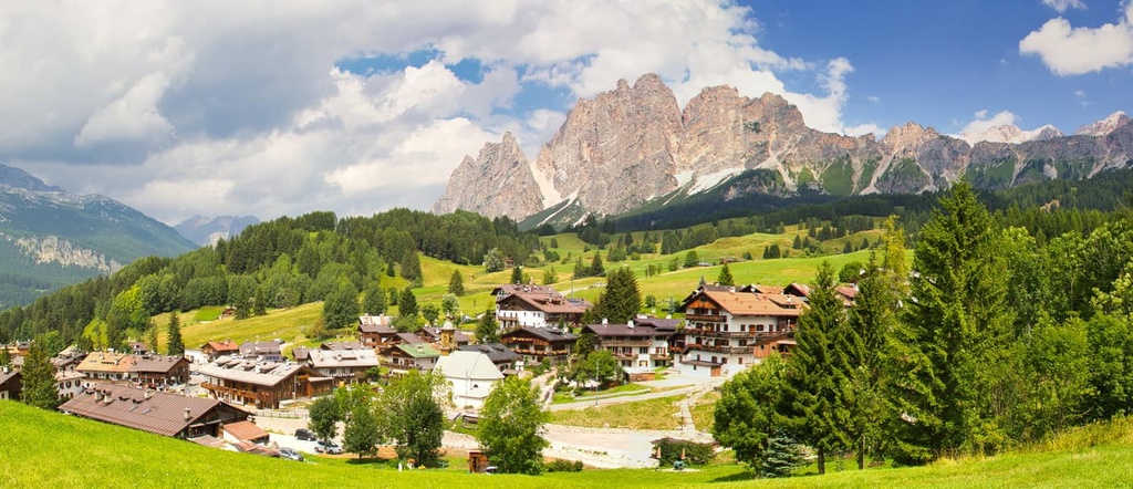  Cortina d’Ampezzo, Ampezzo Dolomites, Italy