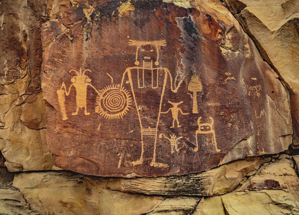 anthropomorphic petroglyphs, Dinosaur National Monument, Utah , Colorado
