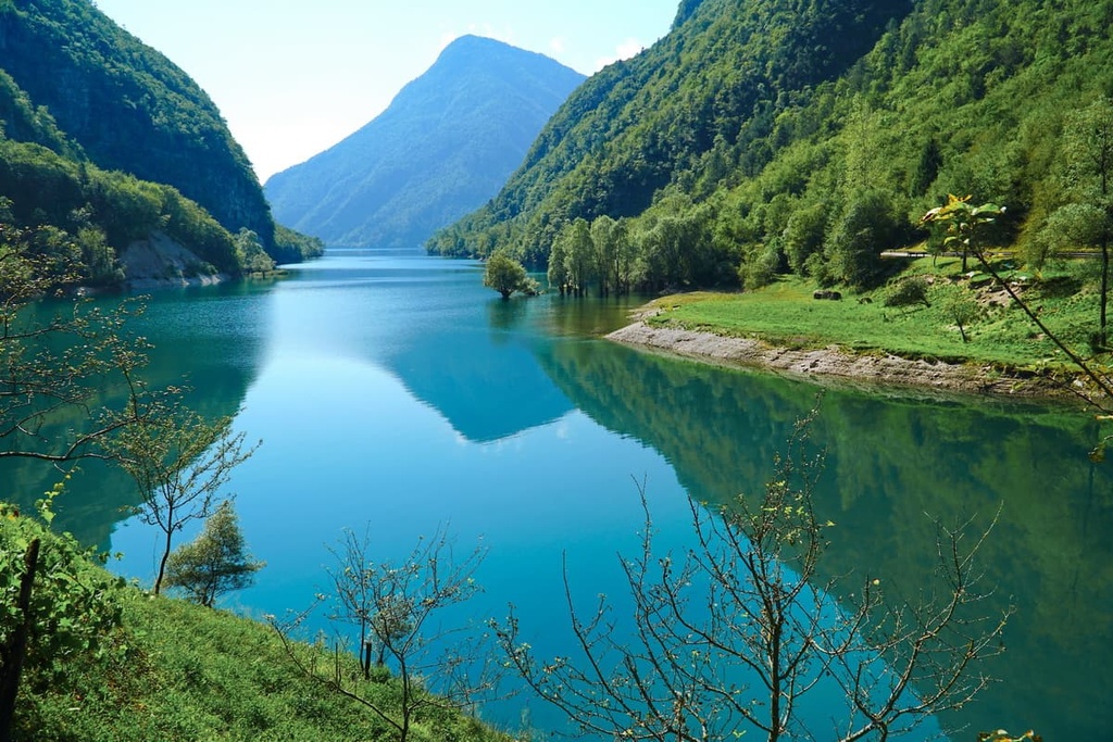 Lago del Mis, Dolomiti Bellunesi National Park, Italy