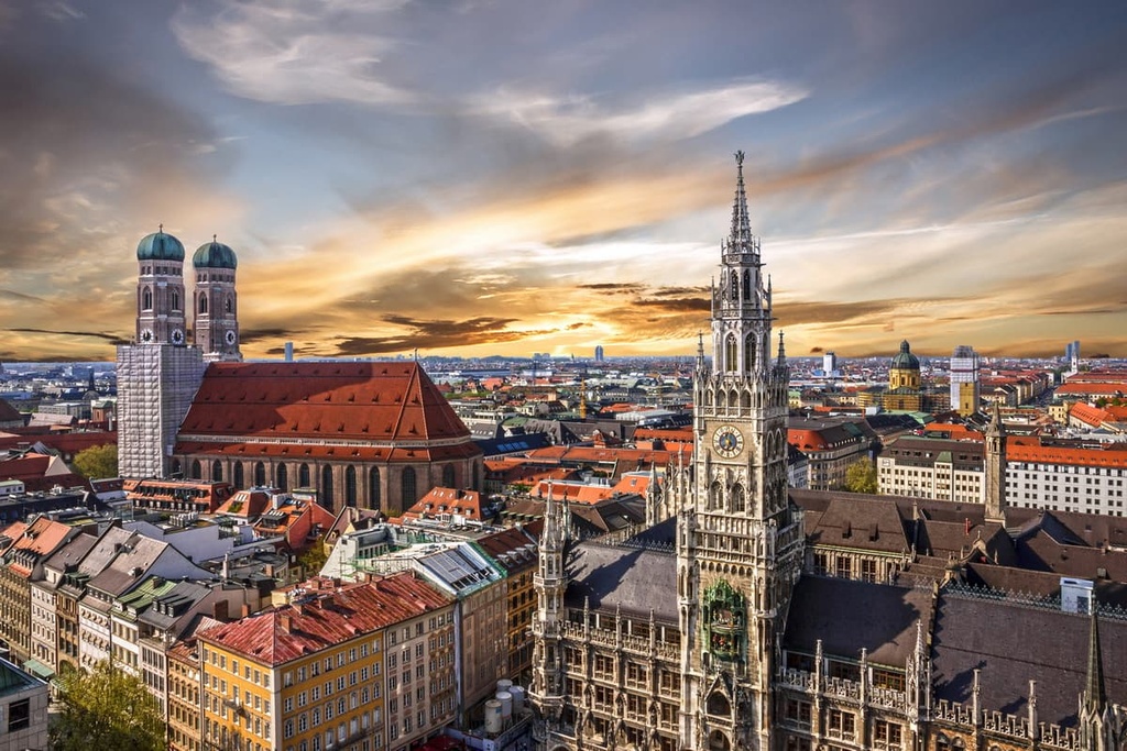 Marienplatz town hall, Munich, Germany