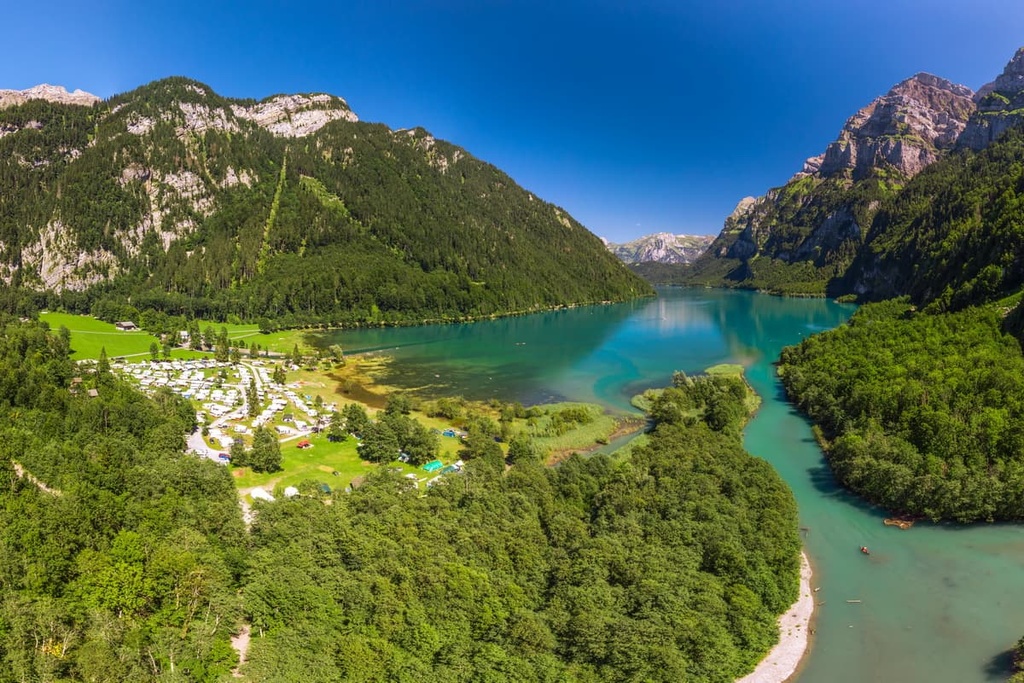 Klöntalersee Trail, Glarus, Switzerland