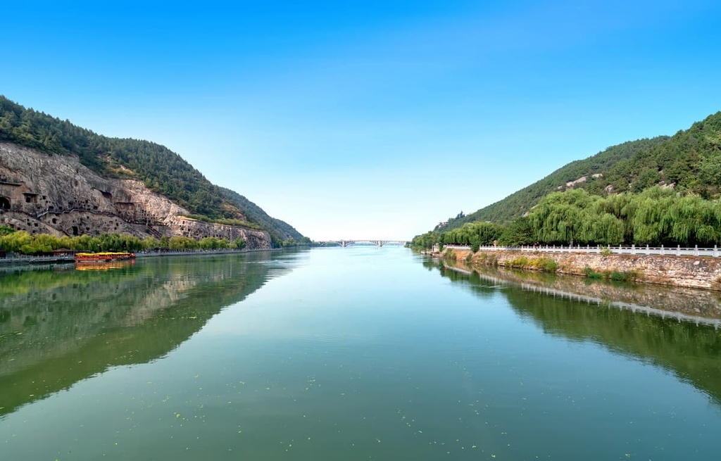 Longmen Grottoes, Henan, China