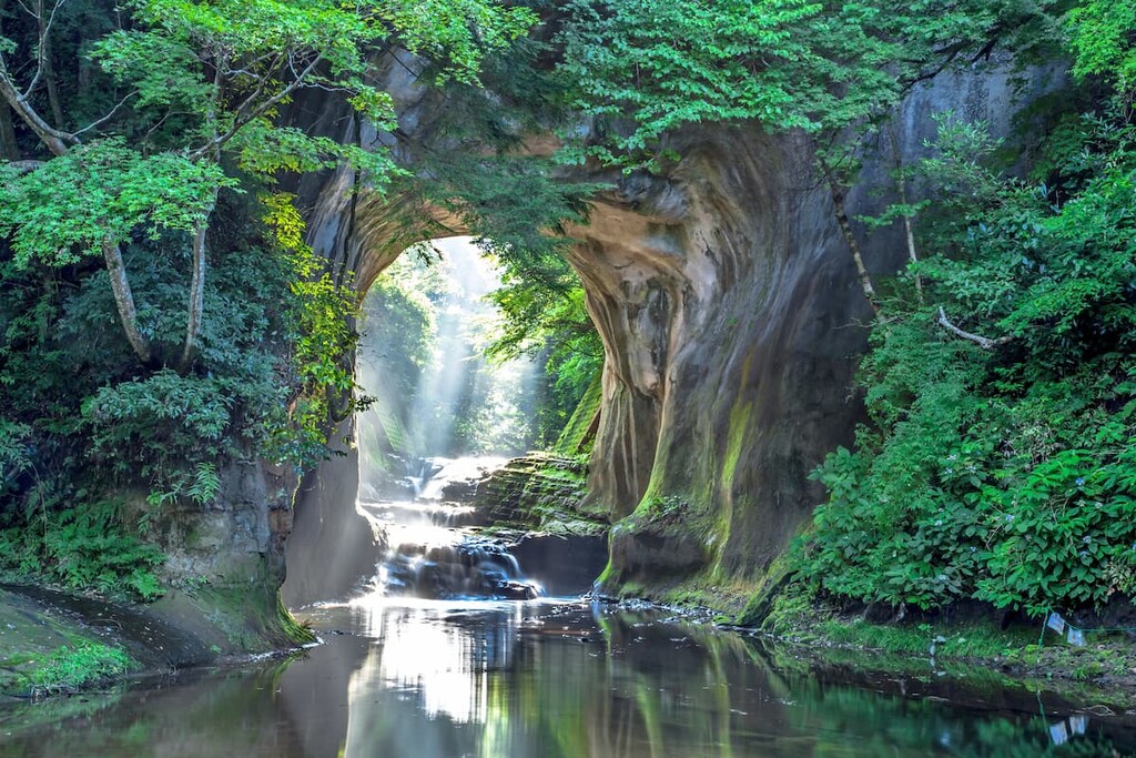 Nomizo Falls and Kameiwa Cave, Chiba, Japan