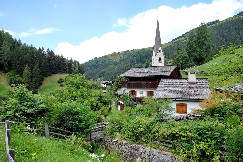 PETSCHIED, Luson , Lüsener Berge, Dolomites