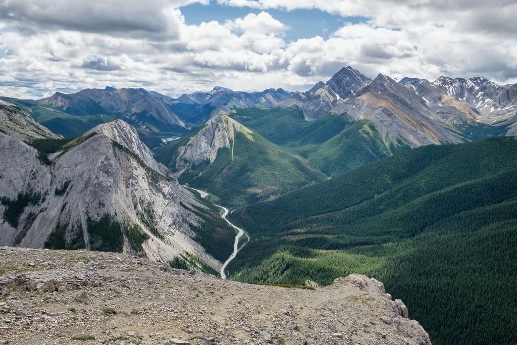 Fiddle River Trail, Nikanassin Range, Canada