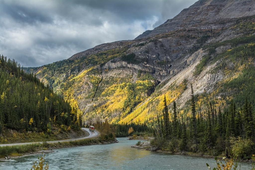 Northern Rockies Regional Municipality Mountains