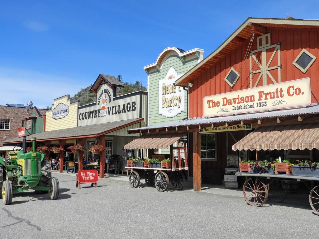 Davison Village, Regional District of North Okanagan