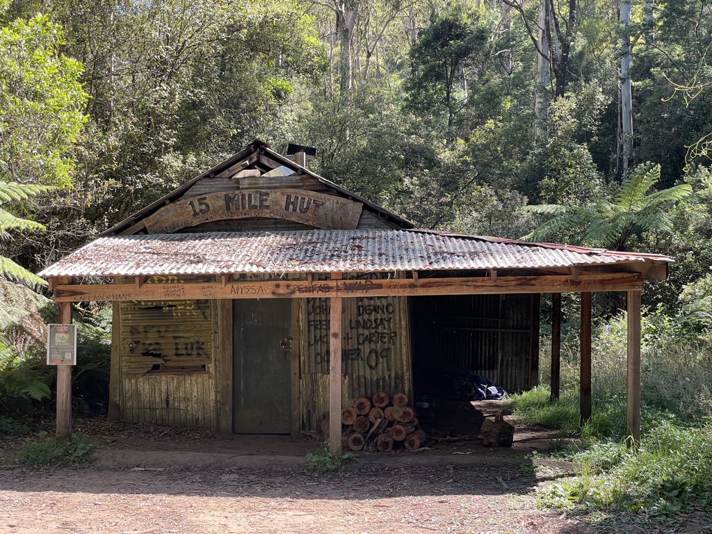 15-mile-hut