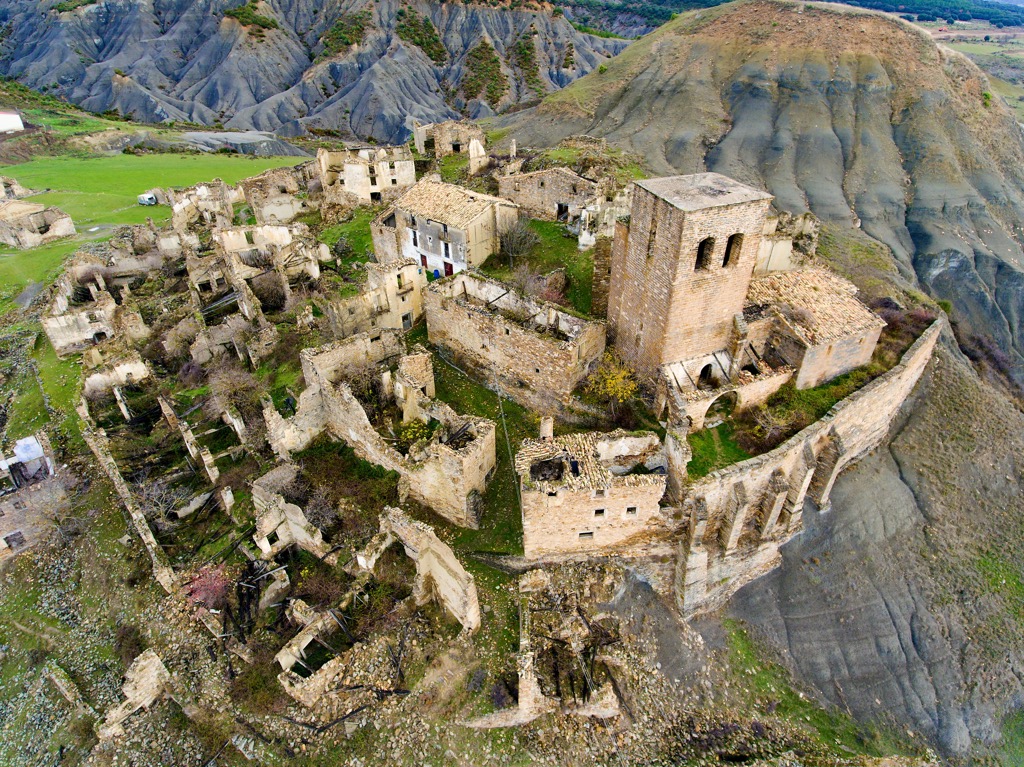 The ruins of Esco, Zaragoza, Spain. The village was abandoned in the 1860s as a result of the Yesa Dam flooding the surrounding farmland. Aragon