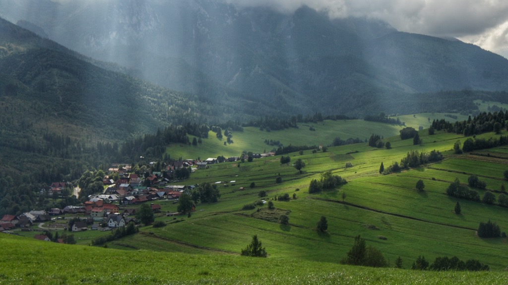 The extraordinary picturesque village of Ždiar, where this hike begins and ends. Belianske Tatry