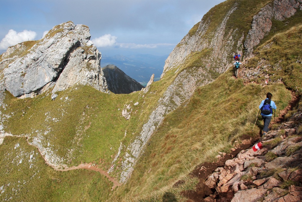 Hochiss (2,299 m / 7,543 ft) is the Brandenberg Alps’ highest summit and is an optional climb on the Rofanrunde. Brandenberg Alps