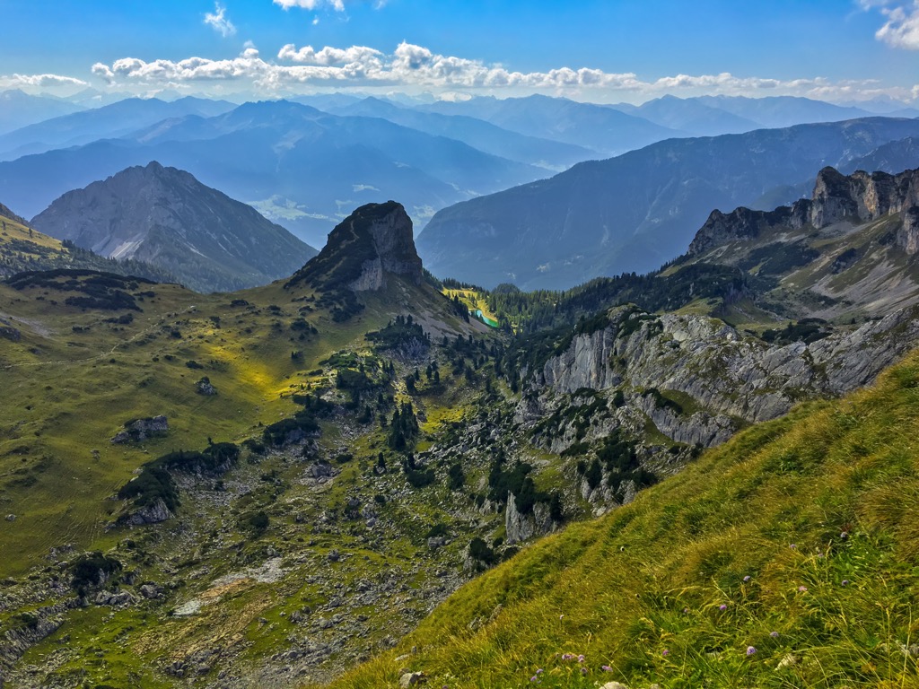 The view of Gschöllkopf (2,039 m / 6,690 ft) with Ebner Joch (1,957 m / 6,421 ft) to the left and the Dalfazer Wände ridge to the right. Brandenberg Alps