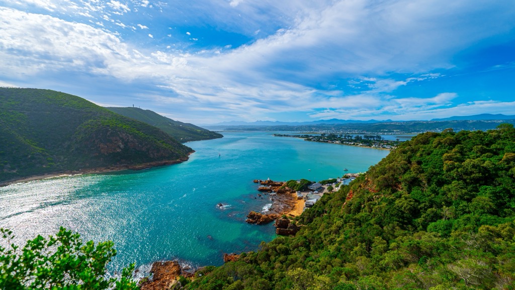 The Knysna Heads at the mouth of the Knysna River. Eden District Municipality