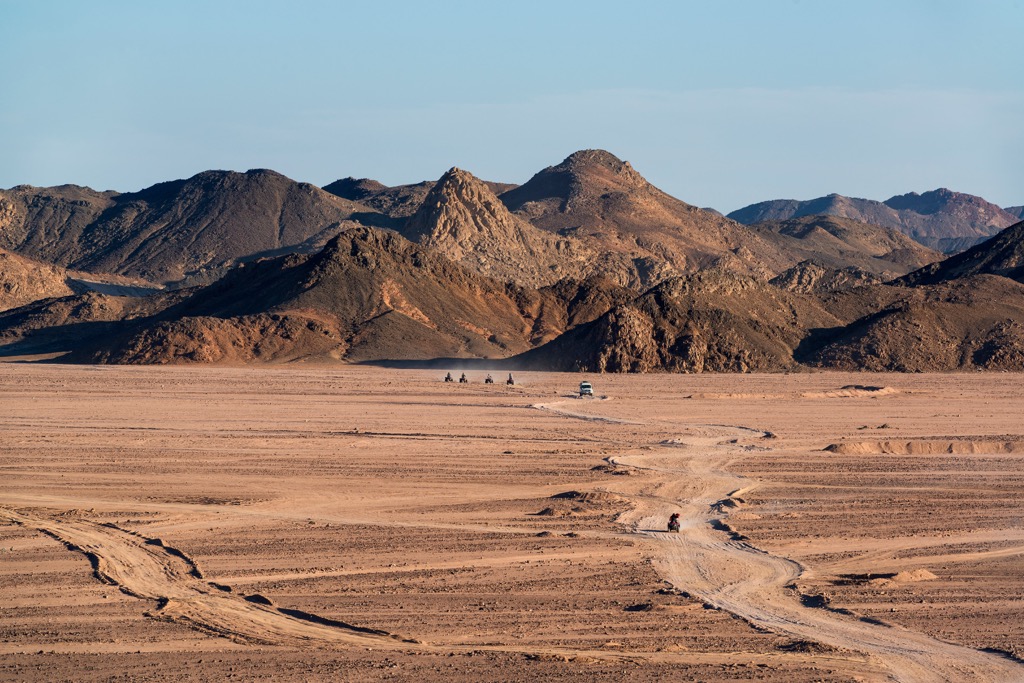 Egypt-Hurghada-desert.jpg