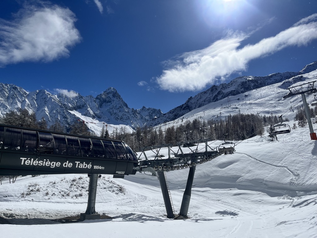 The Tabé accesses some of the GM’s only beginner-friendly terrain. Photo: Sergei Poljak. Grands Montets