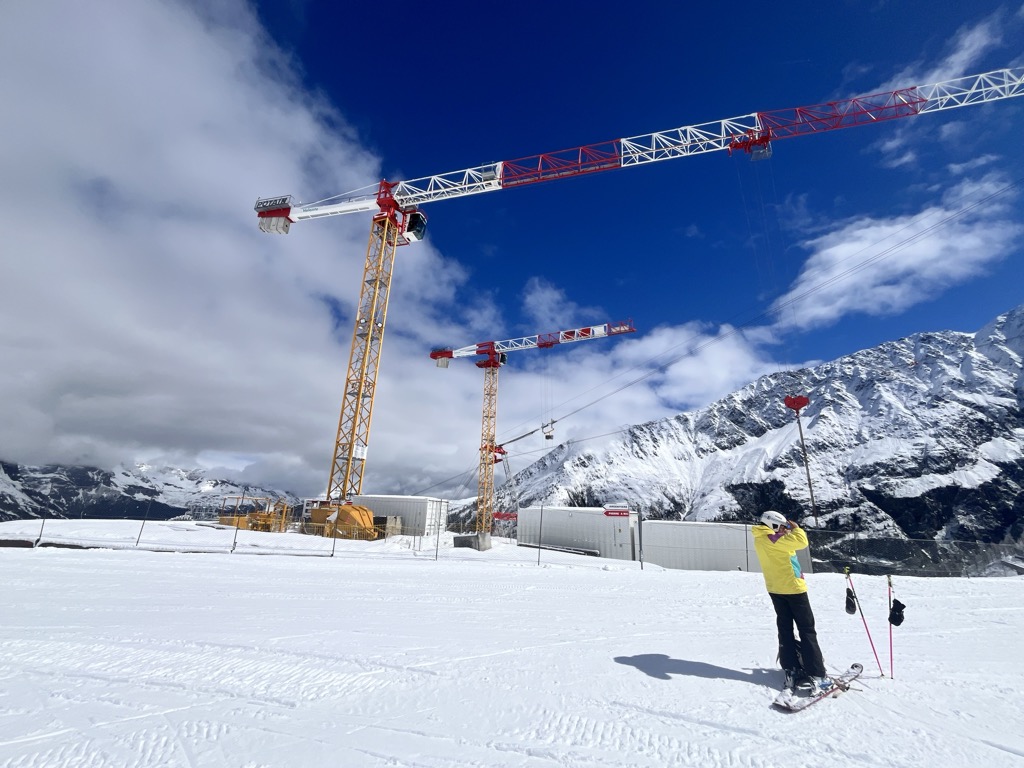 Construction on the new cable car. Photo: Sergei Poljak. Grands Montets