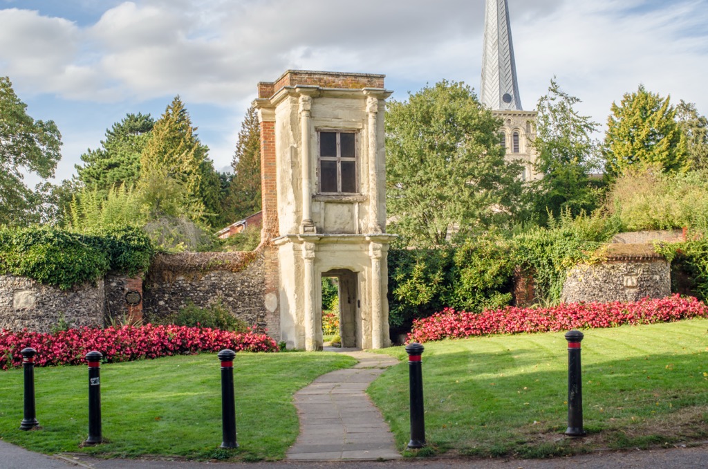 The Charter Tower in Hemel Hempstead was built during the Tudor period, with legends that Henry VIII stayed there once. Hertfordshire