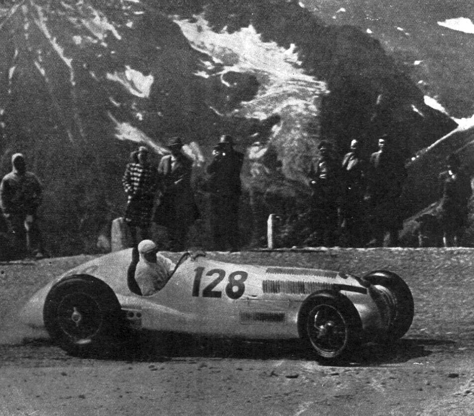 Driver Hermann Lang in a Mercedes-Benz W 154 during a Grand Prix on the Großglockner Hochalpenstrasse. Hohe Tauern