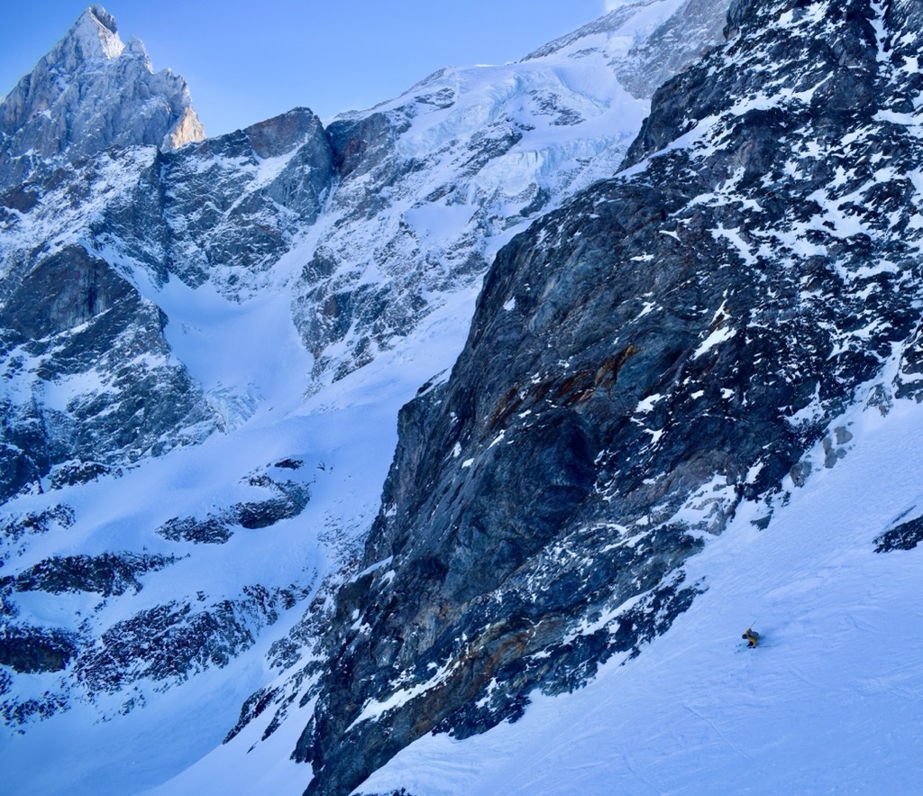 Robbe posiert für die Kamera. Foto: Sergei Poljak. So bleibst du fit fürs Skifahren