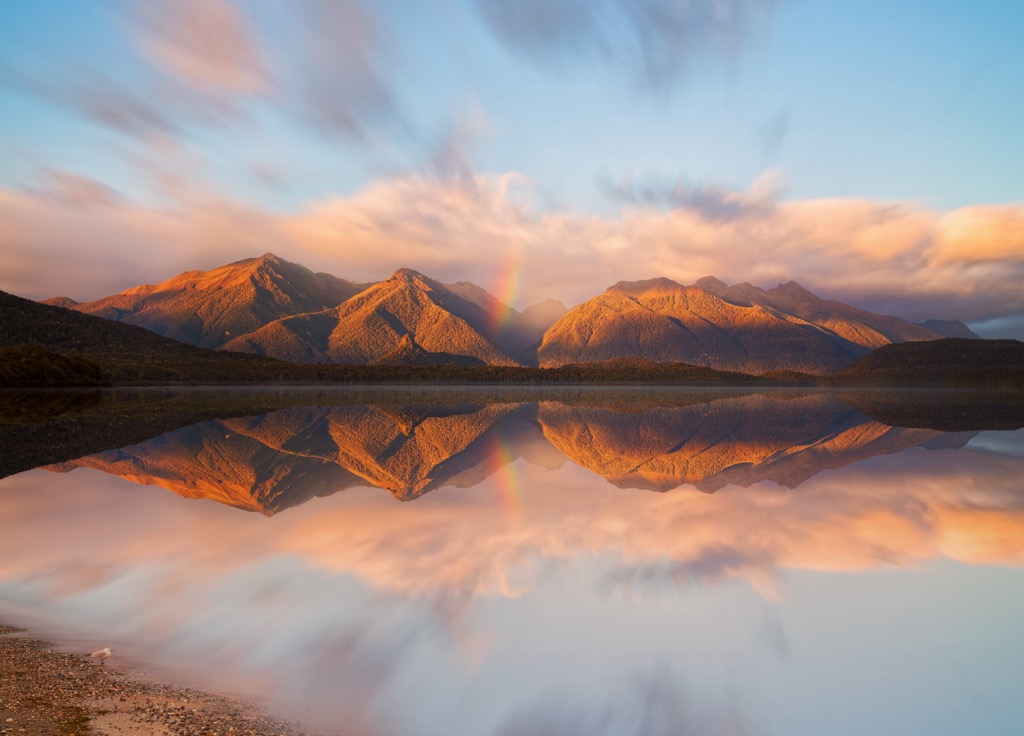 Lake Manapouri, Hunter Mountains, New Zealand