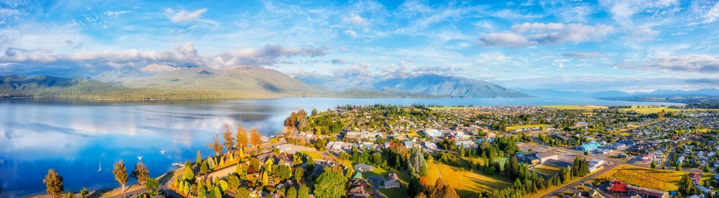 Lake Te Anau, Lake Manapouri, Hunter Mountains, New Zealand