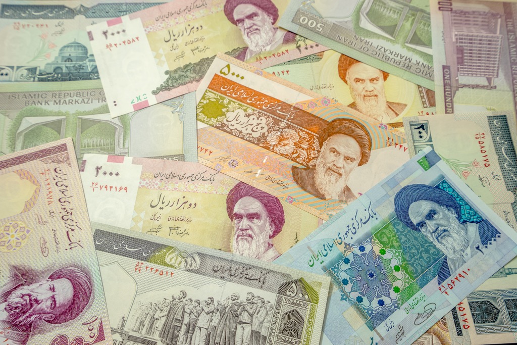 Iran-Rial-banknotes.jpg